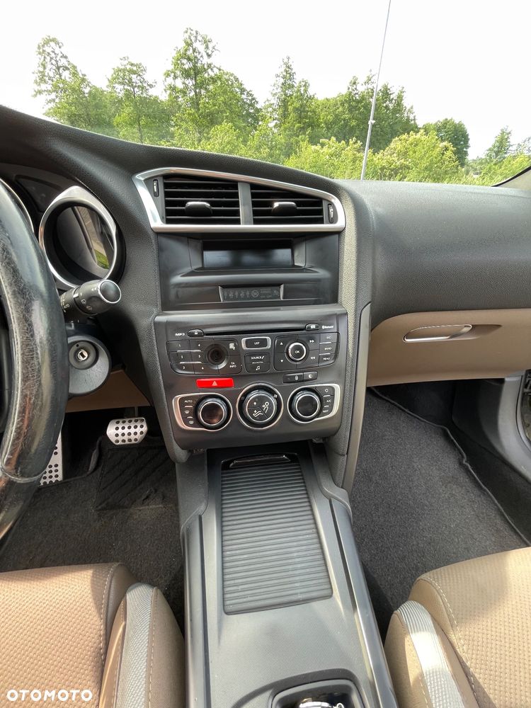 Citroën DS4 1.6 e-HDi SoChic MCP - 18