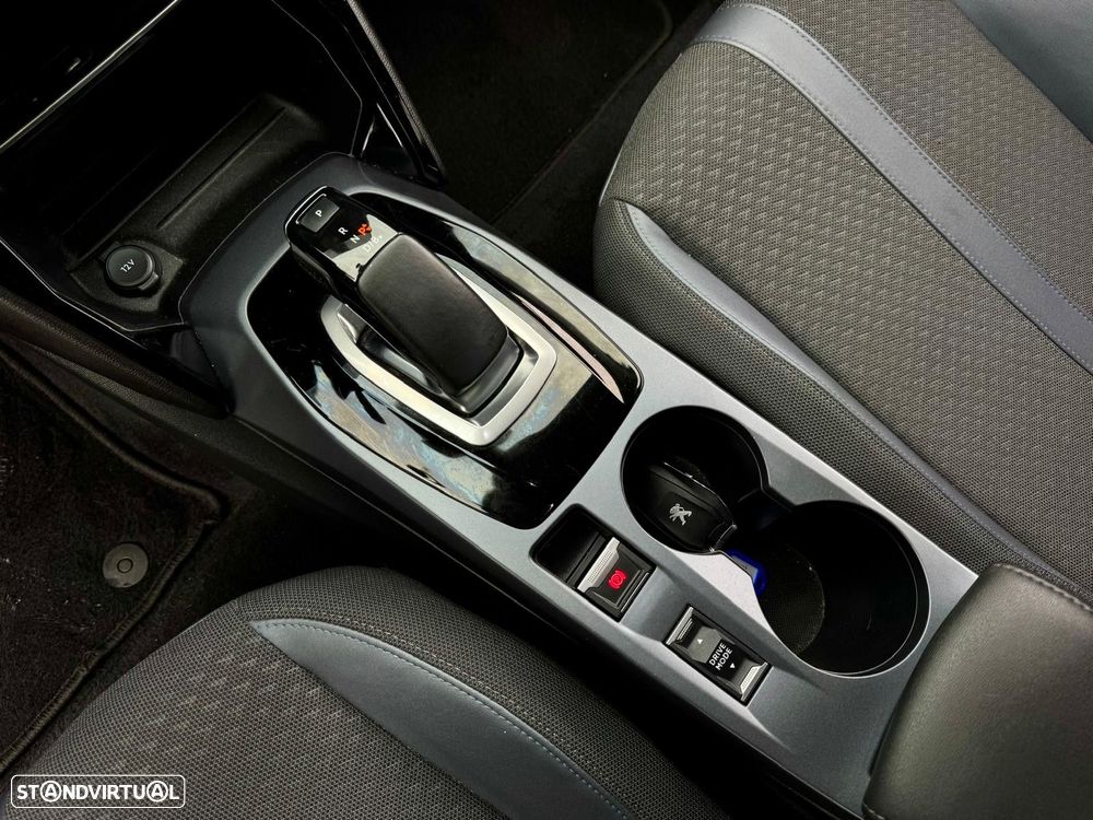 Peugeot e-2008 50 kWh Allure - 11
