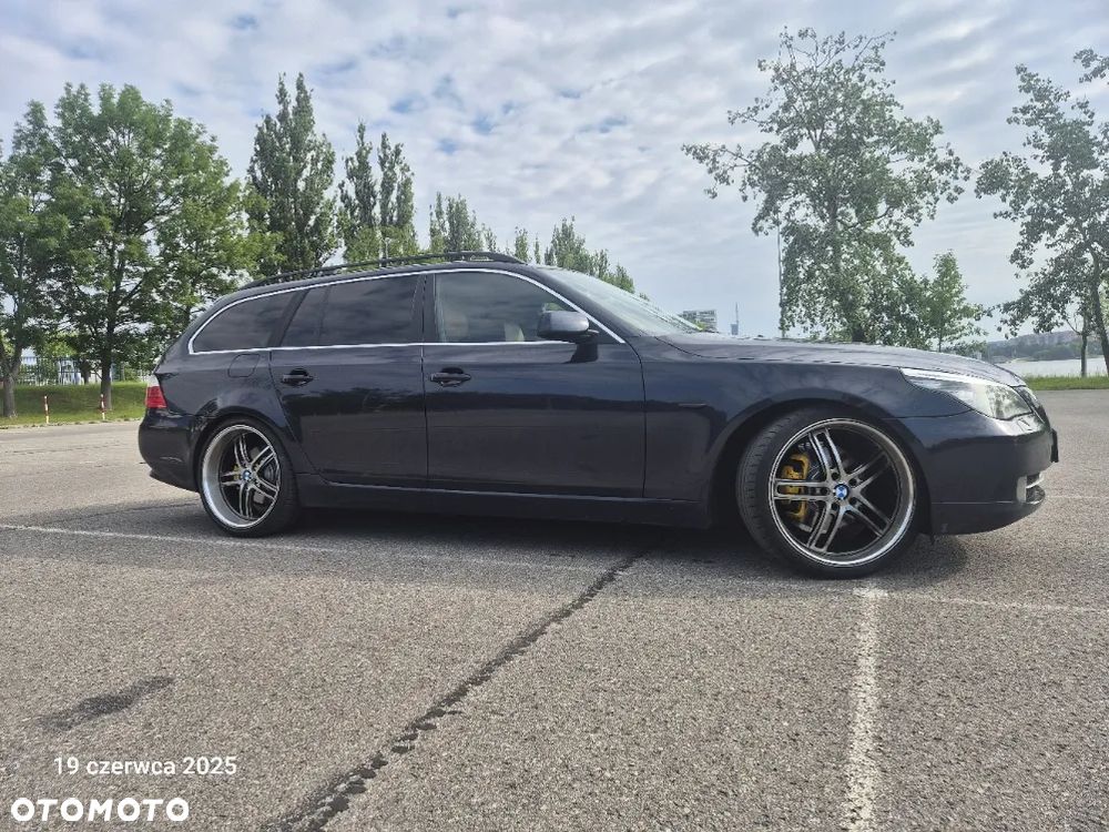 BMW Seria 5 525d Touring - 3