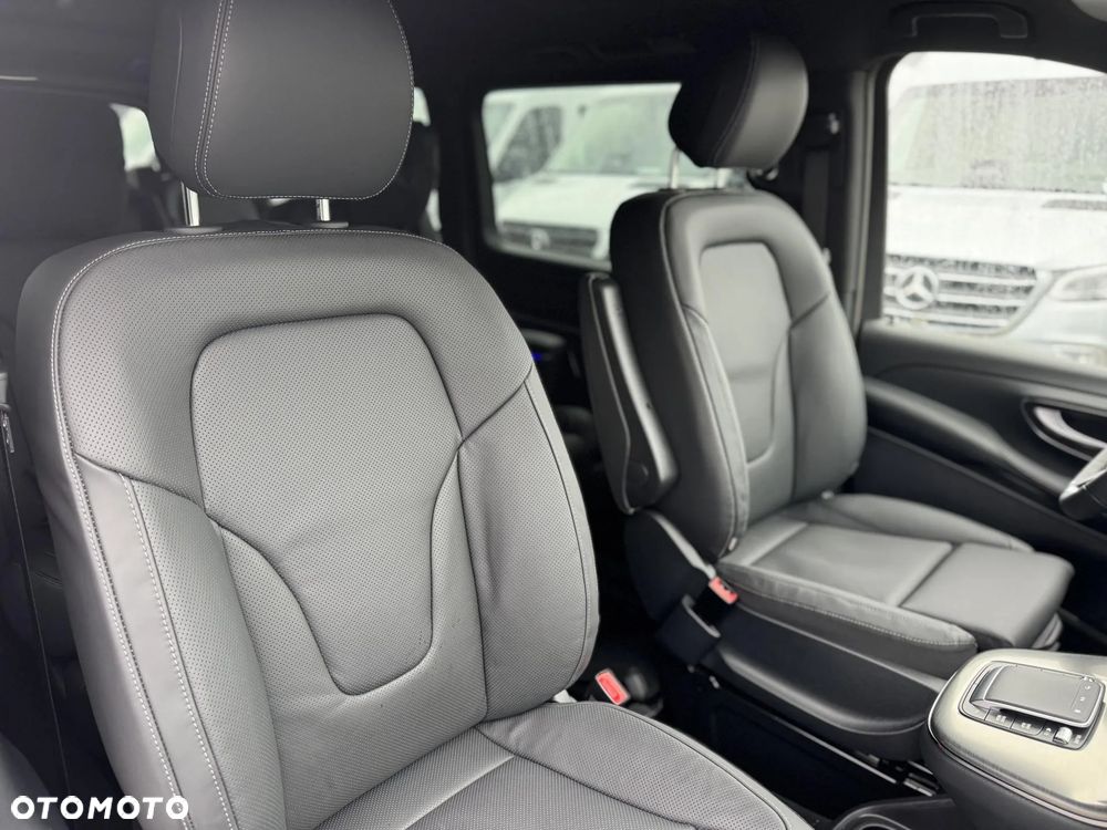 Mercedes-Benz Klasa V - 9