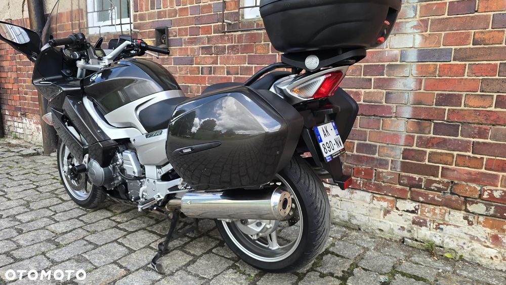 Yamaha FJR - 12
