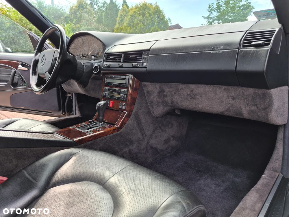 Mercedes-Benz SL - 23