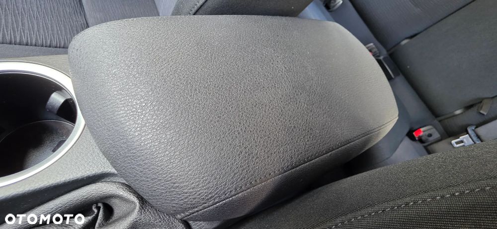 BMW X1 sDrive18d Sport Line - 32