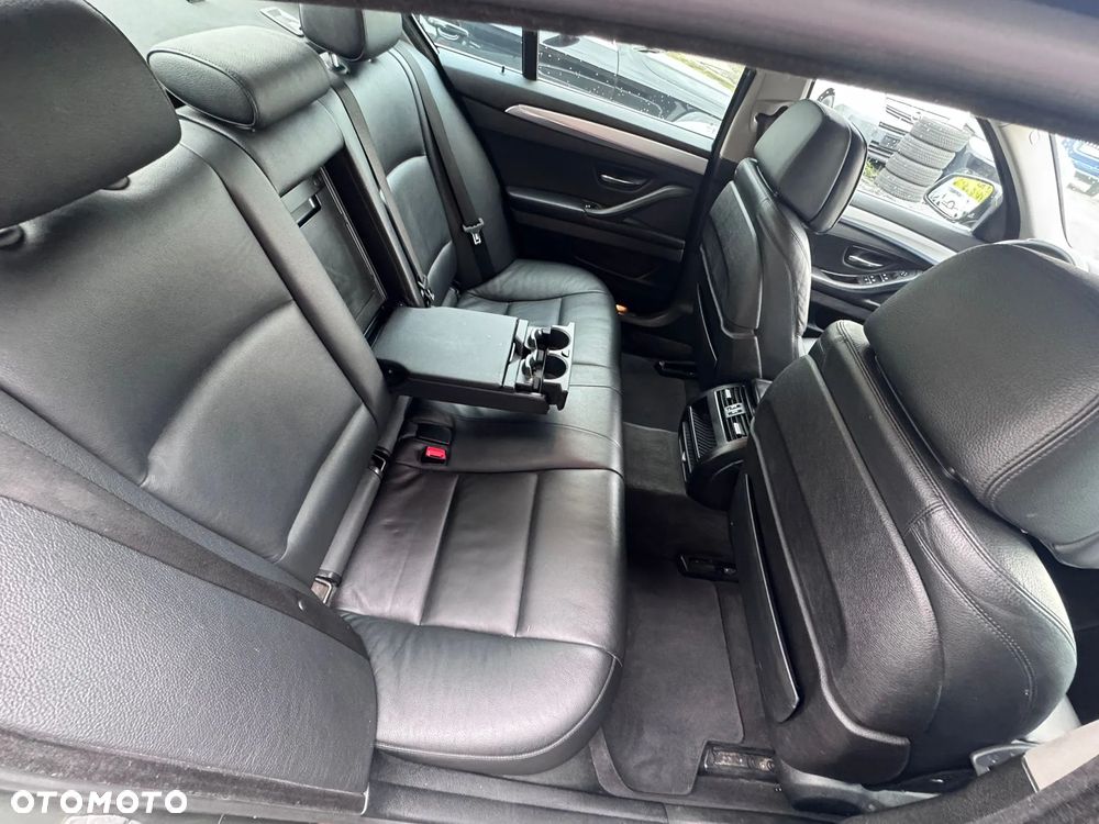 BMW Seria 5 520d xDrive Luxury Line - 3