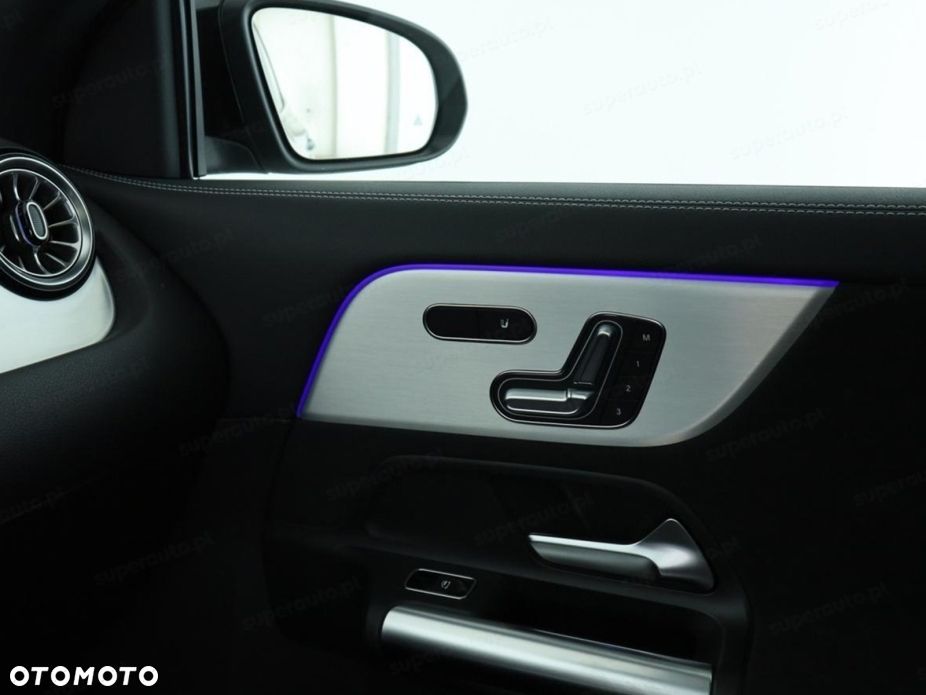 Mercedes-Benz GLA 200 d AMG Line 8G-DCT - 12