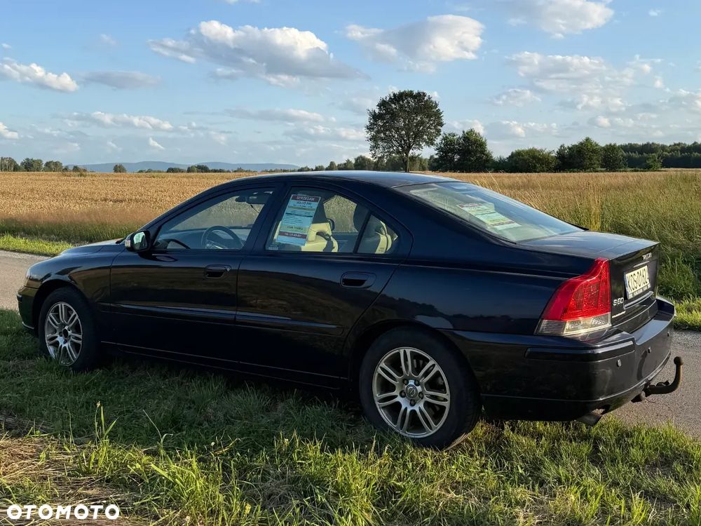 Volvo S60 2.4D Momentum - 5