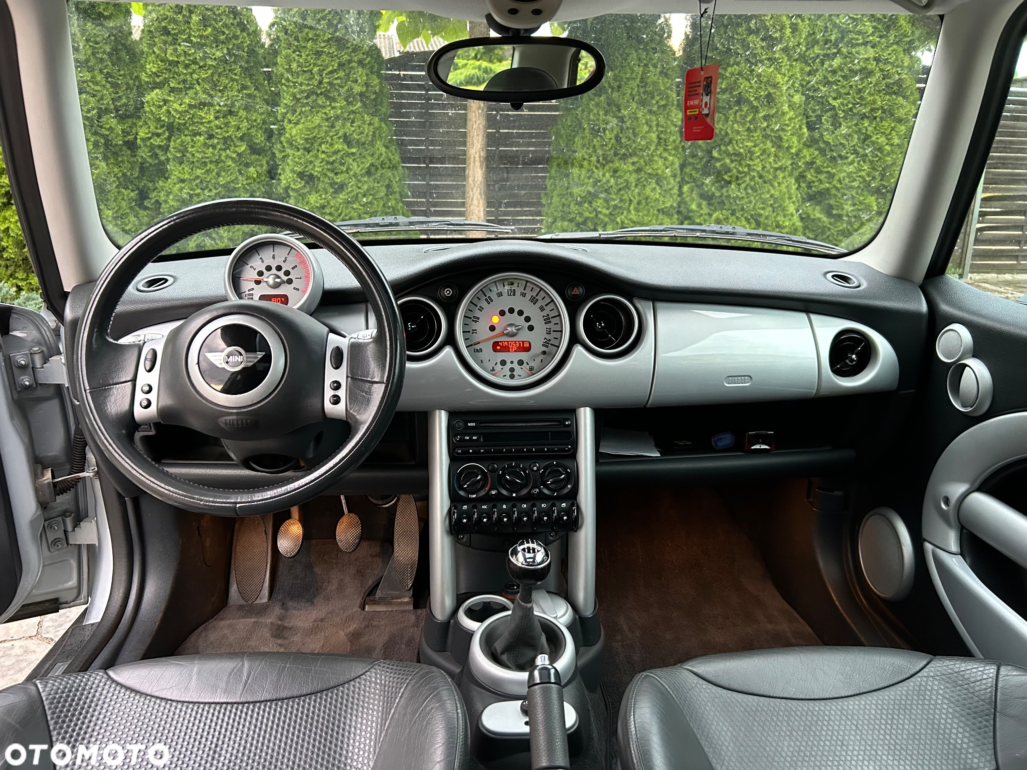 MINI ONE - 10