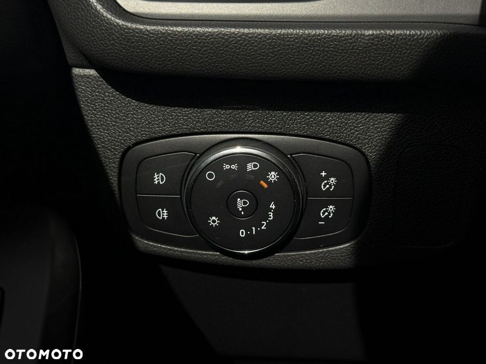 Ford Focus 1.5 EcoBlue STart-Stopp-System ST-LINE X - 32