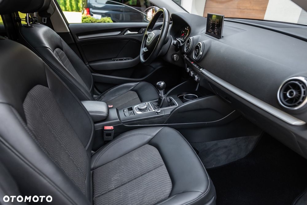 Audi A3 Sportback 2.0 TDI (clean diesel) S line Sportpaket - 9