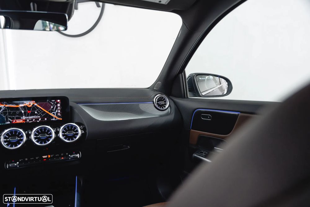 Mercedes-Benz GLA 250 e 8G-DCT AMG Line - 53