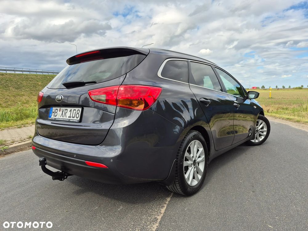 Kia Ceed - 4