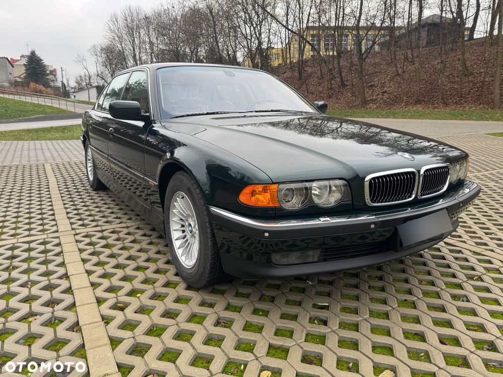 BMW Seria 7 750iL - 16