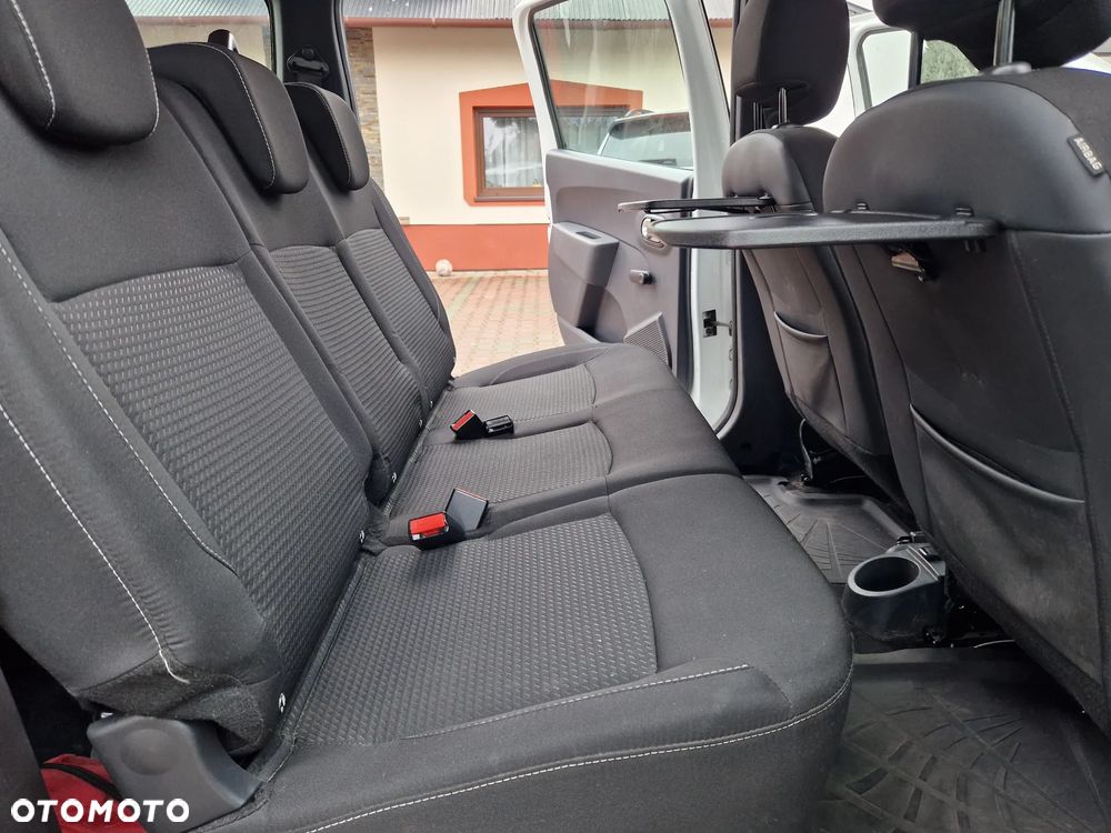 Dacia Lodgy 1.6 SCe Laureate S&S - 18