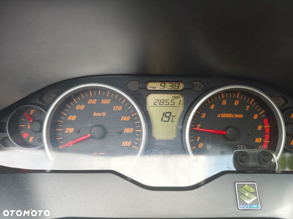 Suzuki Burgman - 10