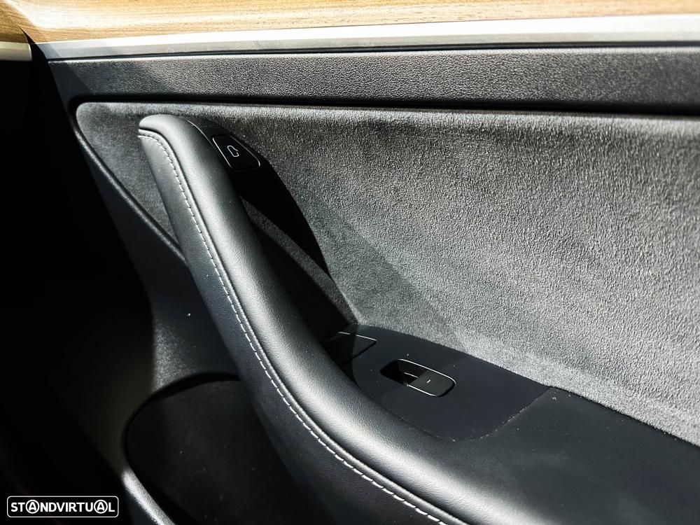 Tesla Model 3 Long Range AWD Dual Motor - 34