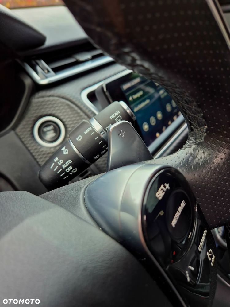 Land Rover Range Rover Velar 2.0 SD4 R-Dynamic - 18