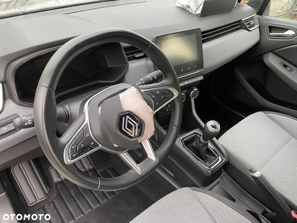 Renault Clio BLUE dCi 100 EVOLUTION - 8