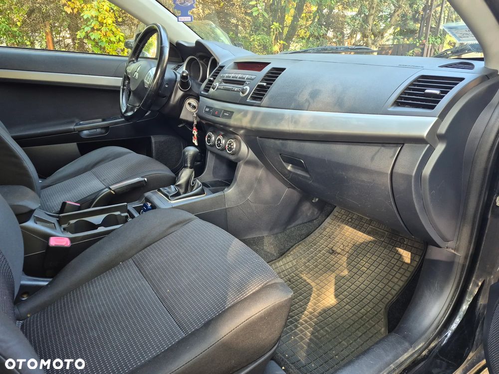 Mitsubishi Lancer - 4