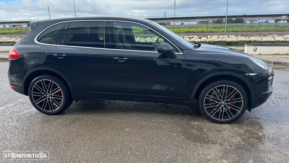 Porsche Cayenne Turbo - 3