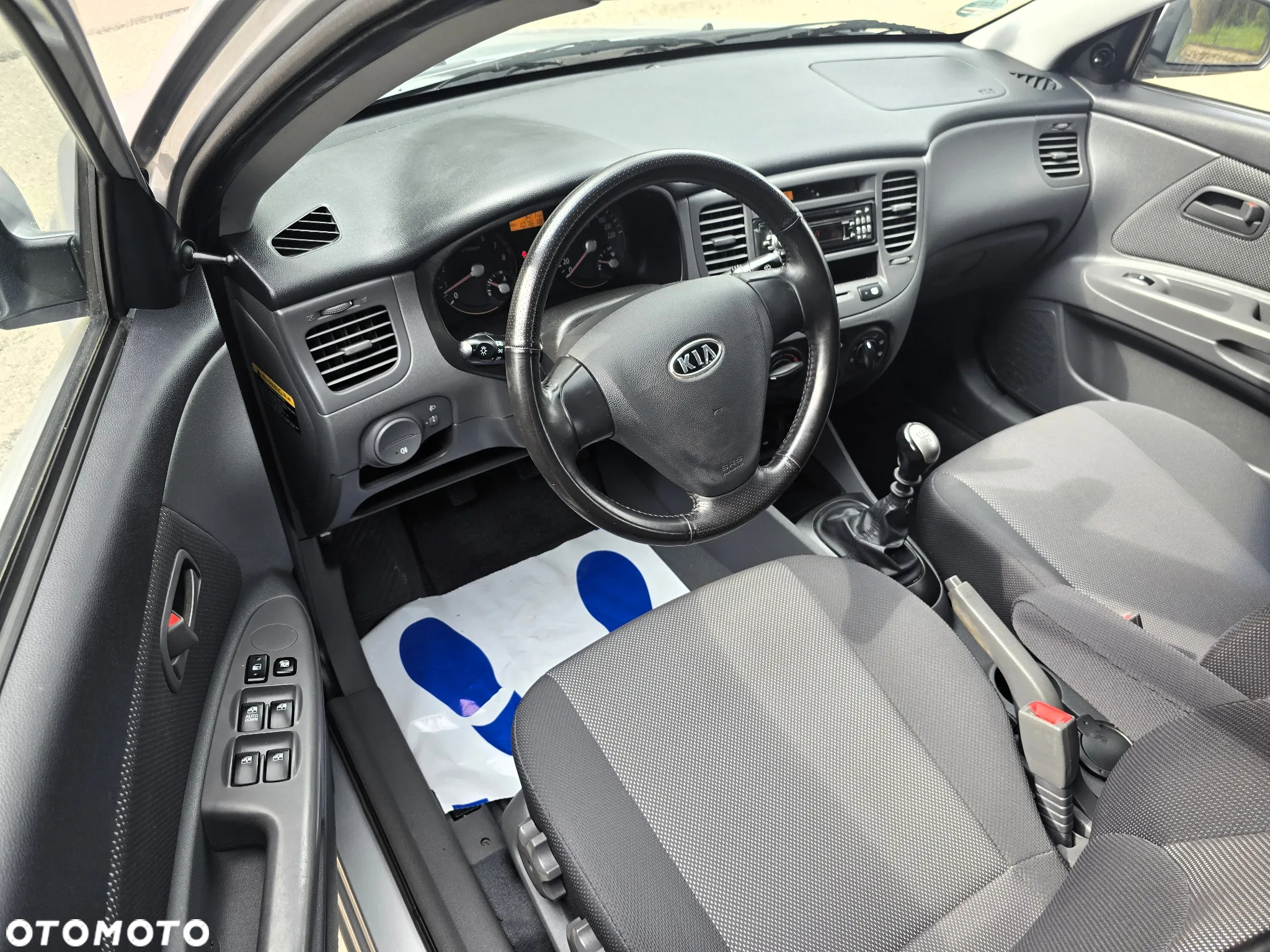 Kia Rio 1.4 Comfort - 8