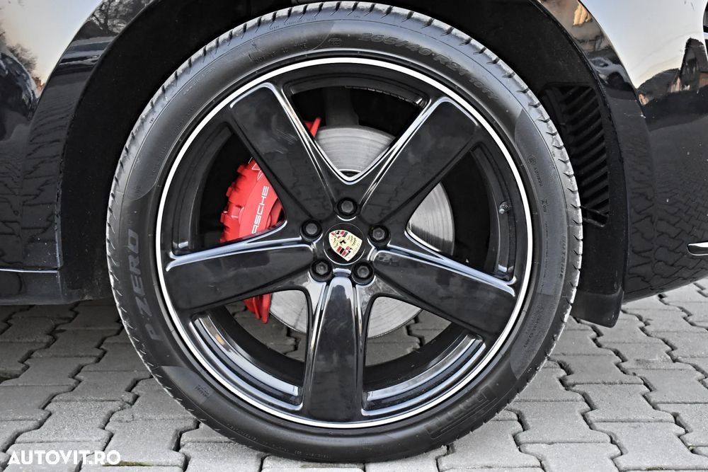 Porsche Macan Turbo PDK - 31