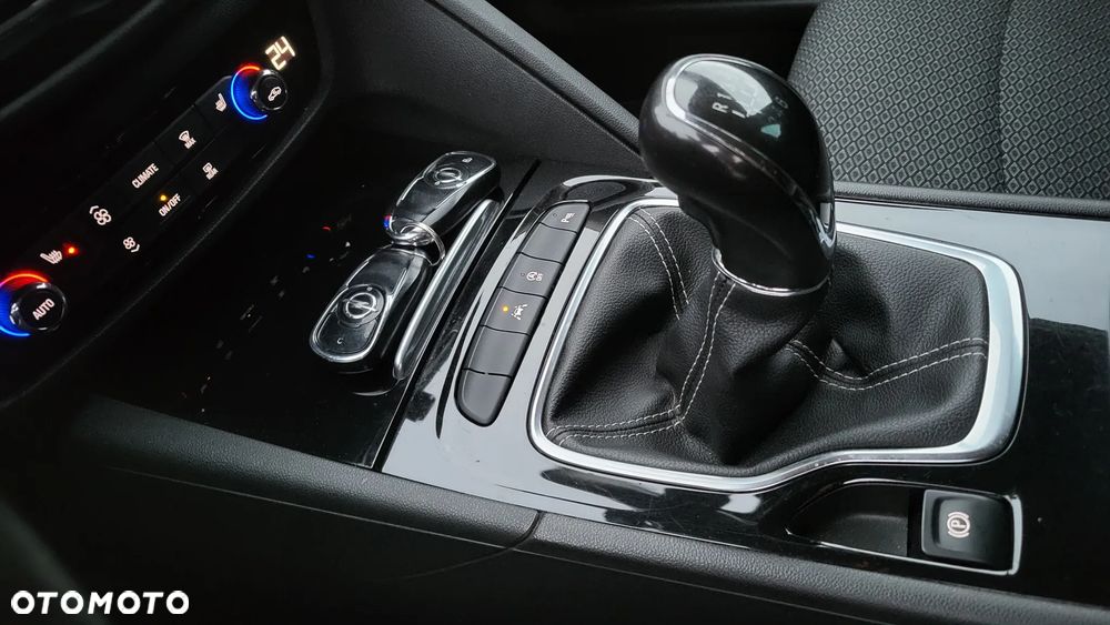 Opel Insignia - 18