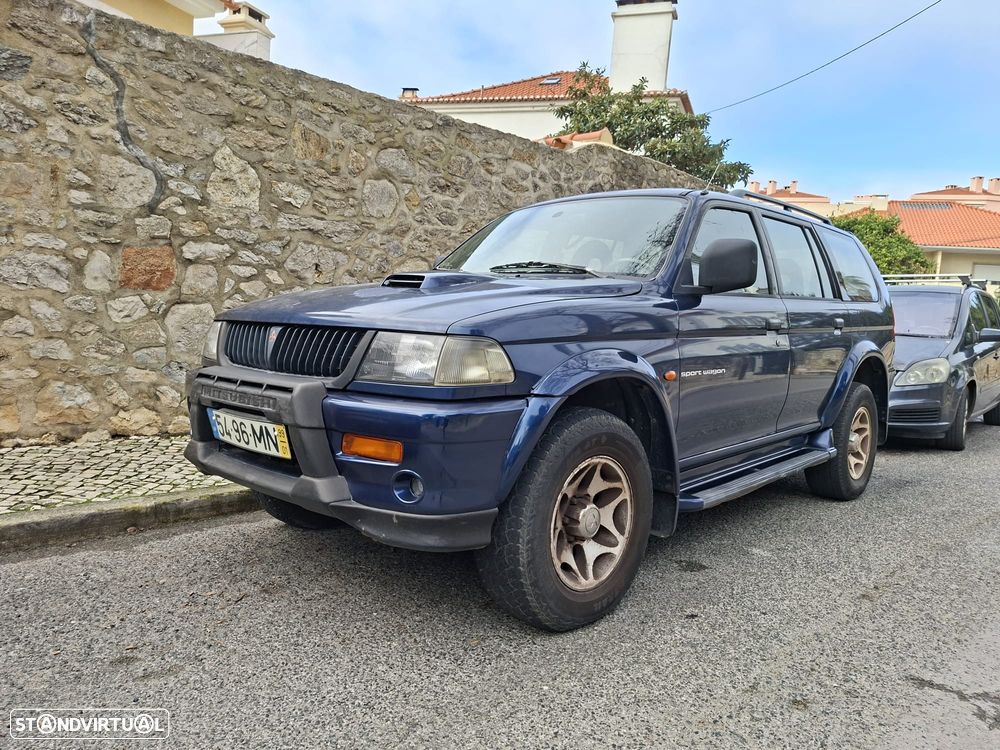 Mitsubishi Pajero Sport 2.5 TD GLS - 1