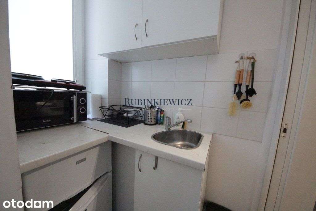 Kawalerka w kamienicy blisko metra ul. Kielecka