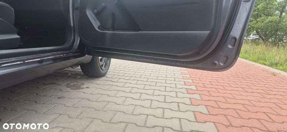 Toyota Yaris 1.3 Terra - 11