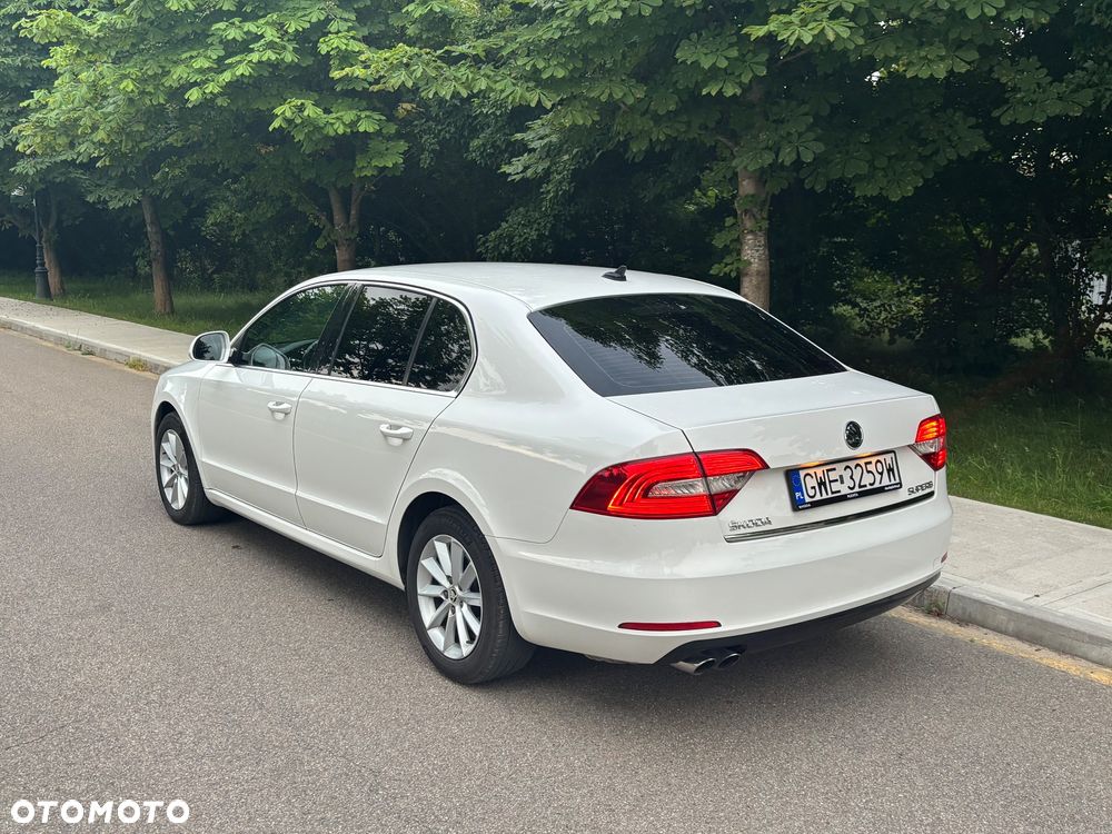 Skoda Superb 2.0 TDI Business DSG - 8