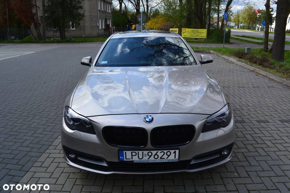 BMW Seria 5 528i xDrive Luxury Line - 37