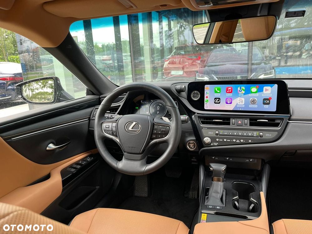 Lexus ES 300h Business Edition - 5