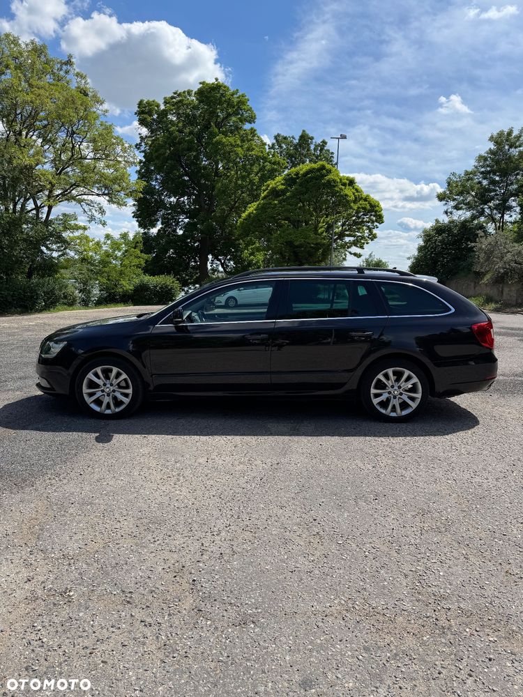 Skoda Superb 2.0 TDI DSG Ambition - 4