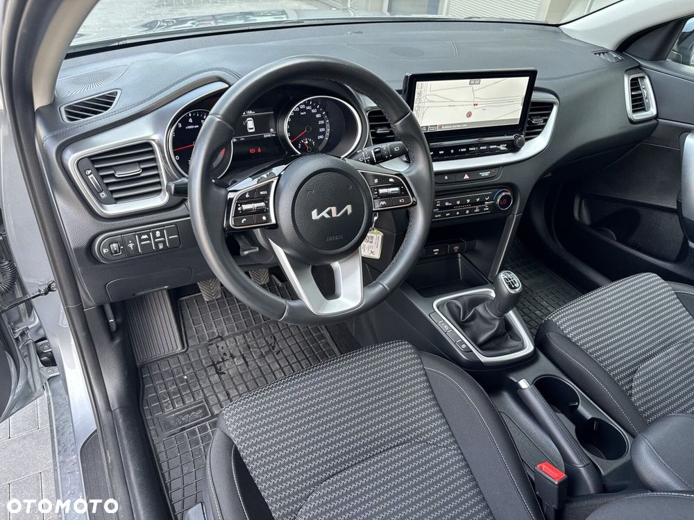 Kia Ceed 1.5 T-GDI M - 17