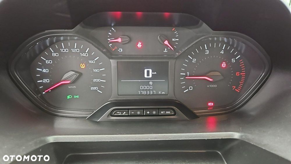 Peugeot Partner - 13