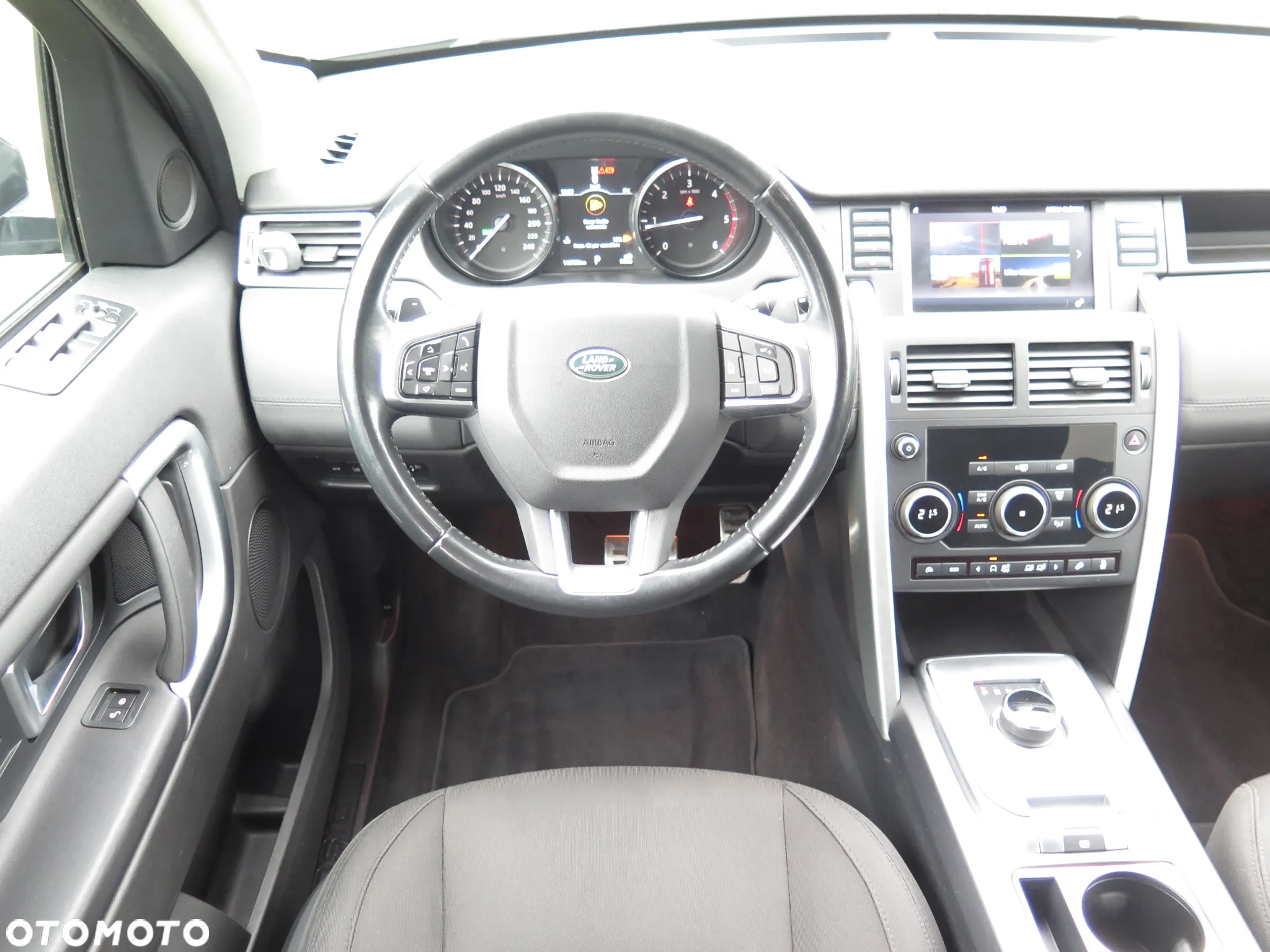 Land Rover Discovery Sport - 2