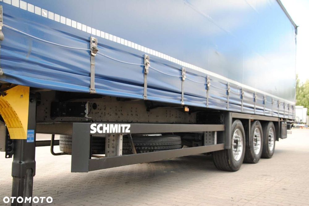 Schmitz Cargobull Varios, Podnoszona oś - 12