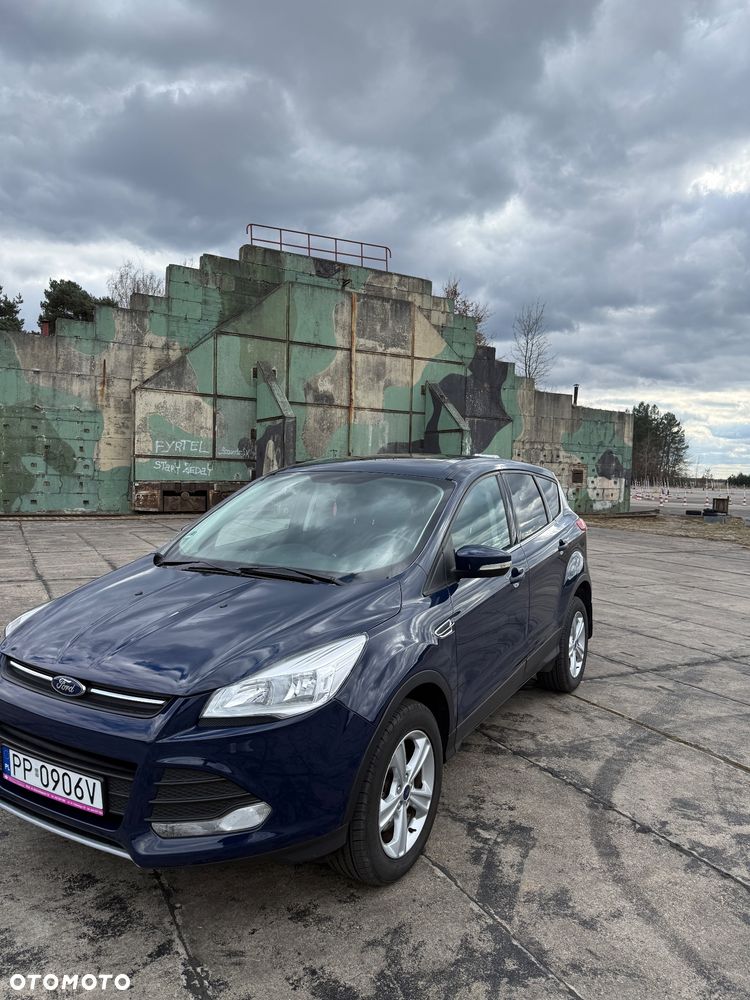 Ford Kuga 2.0 TDCi 2x4 Titanium - 2
