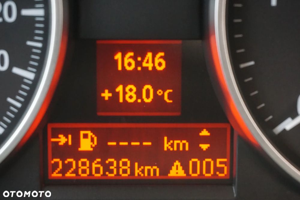 BMW Seria 3 318d - 31