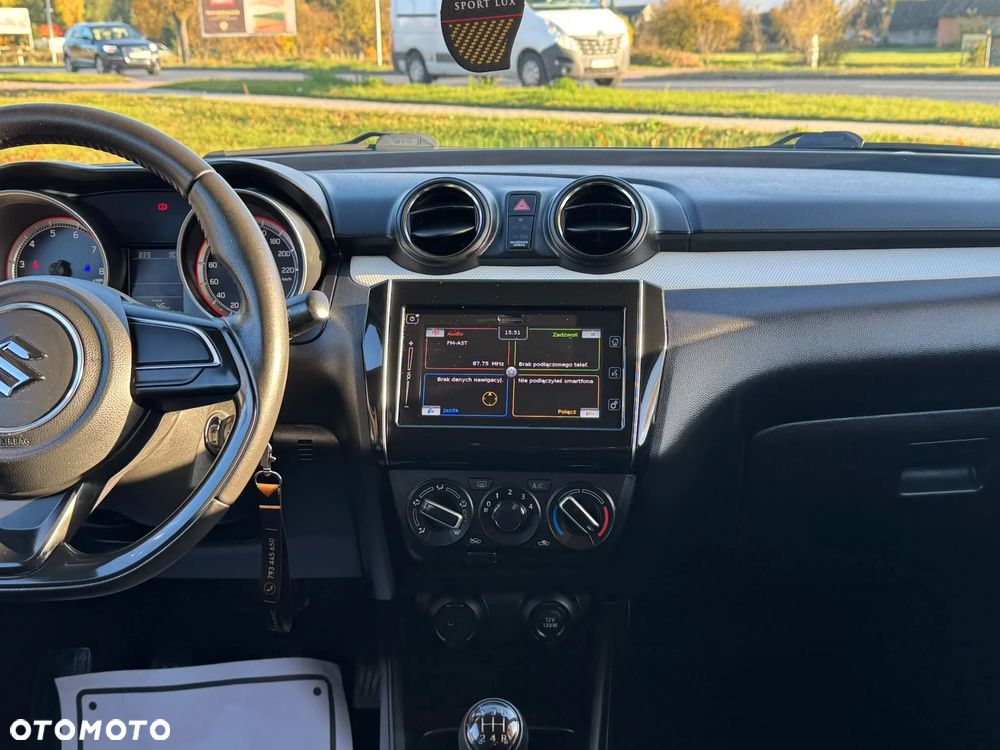 Suzuki Swift 1.2 Premium Plus - 21
