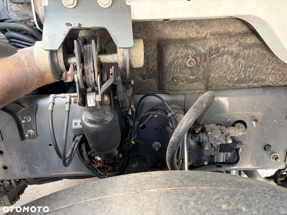 Renault PREMIUM 26.380 6X2 CHŁODNIA IZOTERMA 23 PALETY - 5