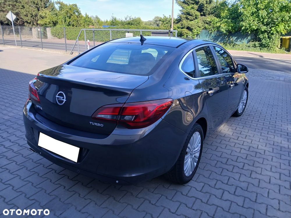 Opel Astra 1.4 T Executive EU6 - 15
