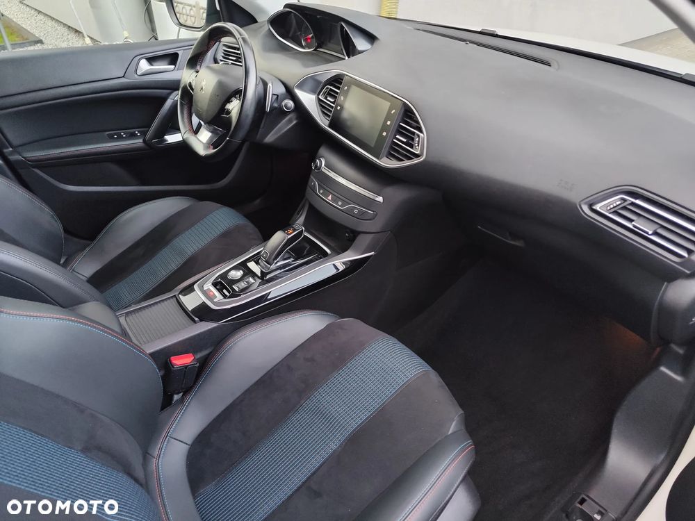Peugeot 308 PureTech 130 GPF EAT8 Stop & Start Tech Edition - 38