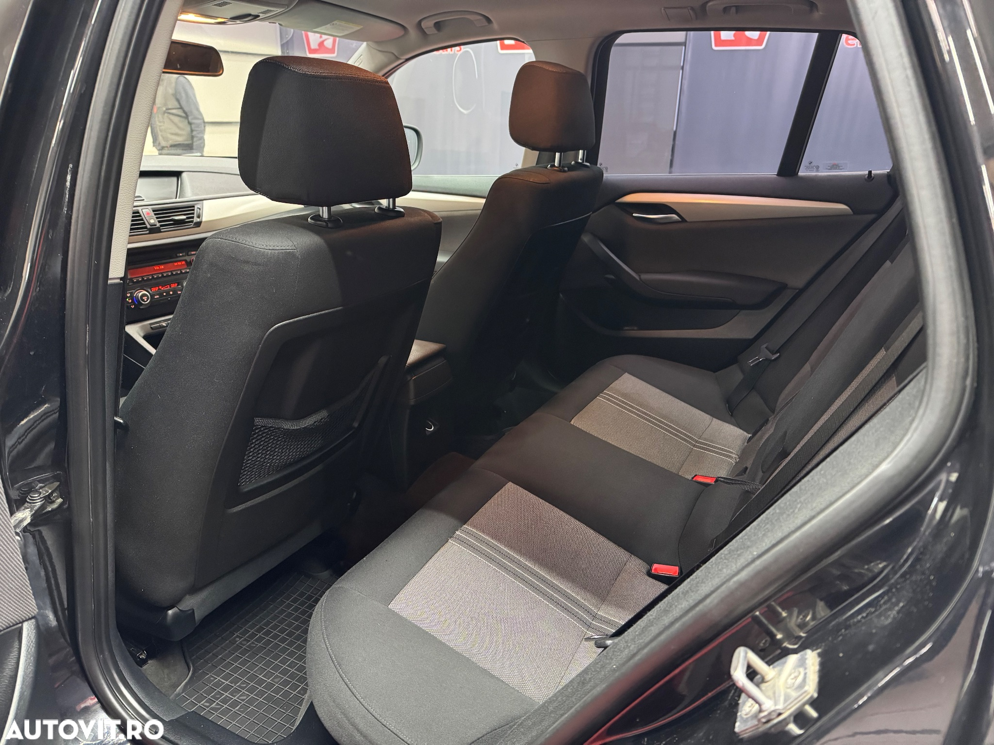 BMW X1 xDrive18d - 17