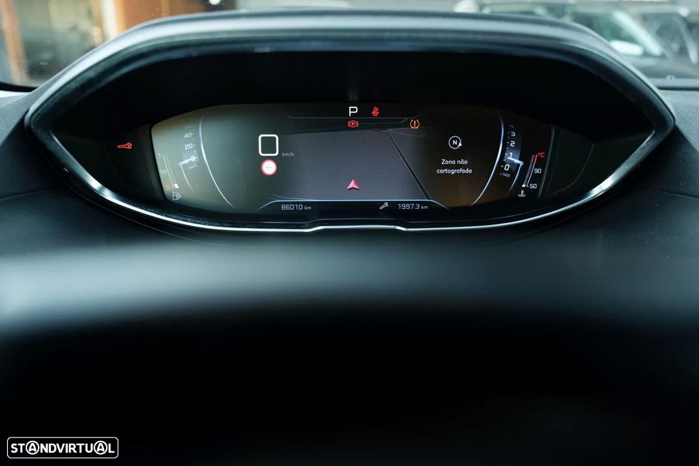 Peugeot 3008 1.5 BlueHDi Allure Pack EAT8 - 17