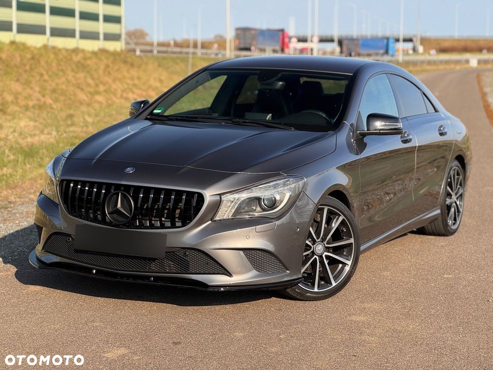 Mercedes-Benz CLA 200 7G-DCT Urban - 21