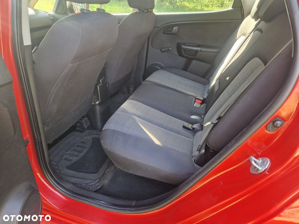 Kia Venga 1.4 CVVT Vision - 8