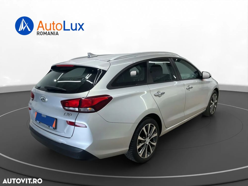 Hyundai i30 1.6 CRDI DCT Trend - 3