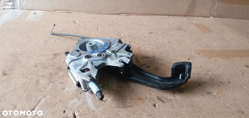 Pedał hamulca postojowego ręcznego Mercedes ML W164 A1644200784 - 2