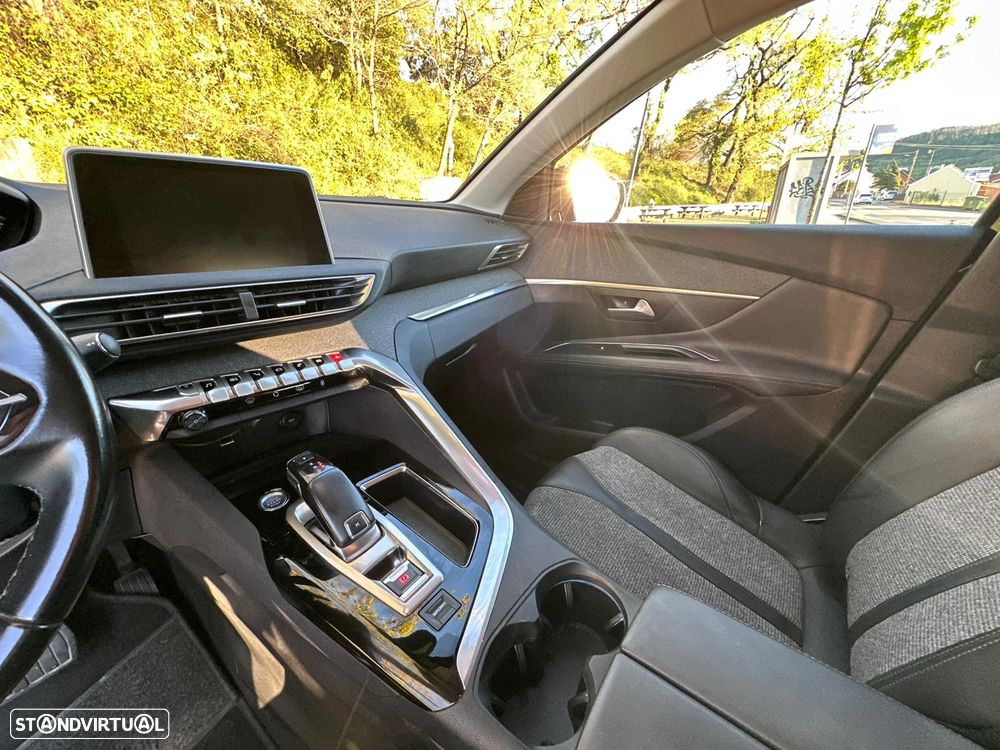 Peugeot 3008 BlueHDi 130 Stop & Start EAT8 Allure Pack - 8